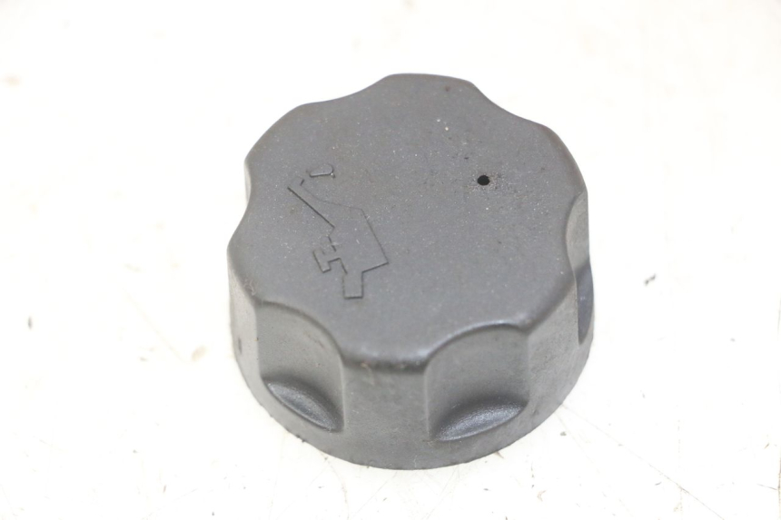 photo de BOUCHON RESERVOIR HUILE PEUGEOT JET FORCE CARBU 50 (2003 - 2016)