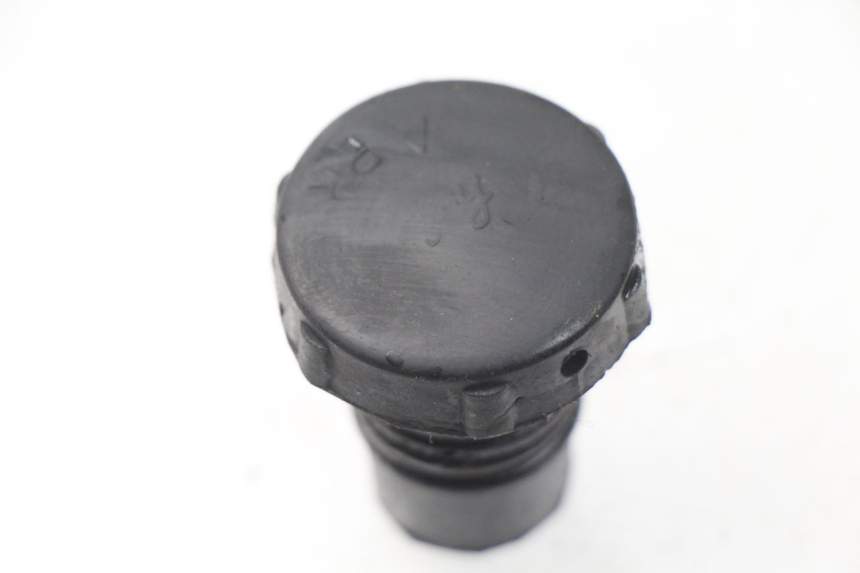 photo de BOUCHON RESERVOIR HUILE LINTEX FEVER 2T 50 (2009 - 2022)