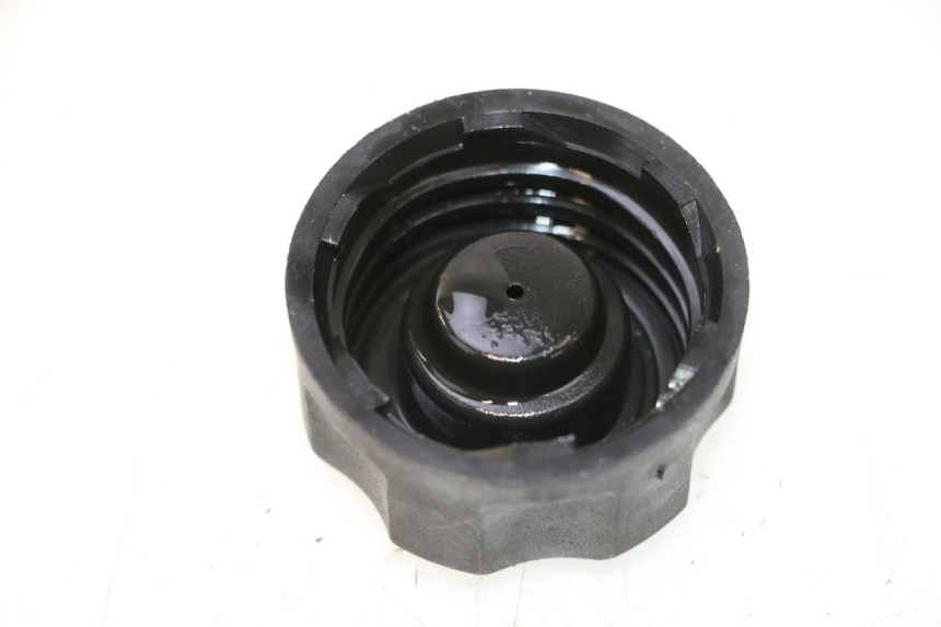 photo de BOUCHON RESERVOIR HUILE PEUGEOT LUDIX ONE 50 (2004 - 2013) - Détail de la pièce