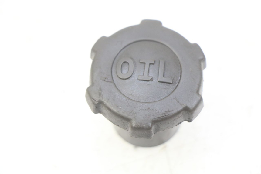 photo de BOUCHON RESERVOIR HUILE PIAGGIO HEXAGON 2T 125 (1994 - 1998)