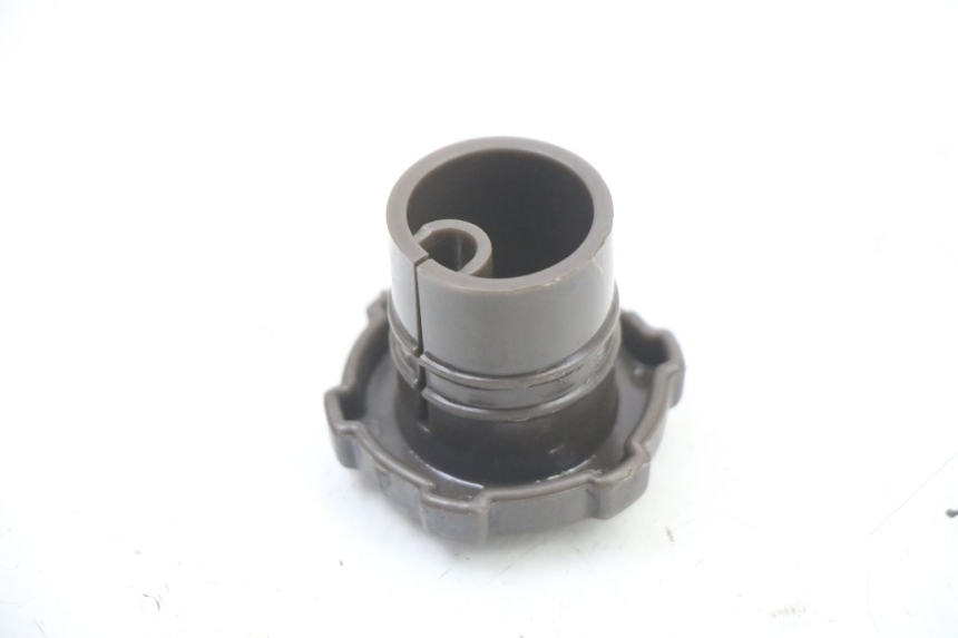 photo de BOUCHON RESERVOIR HUILE PIAGGIO NRG POWER PUREJET 50 (2018 - 2021)