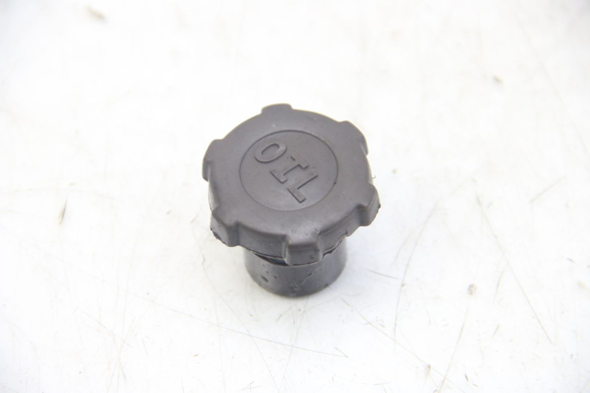 photo de BOUCHON RESERVOIR HUILE PIAGGIO VESPA SPRINT 2T 50 (2014 - 2018)