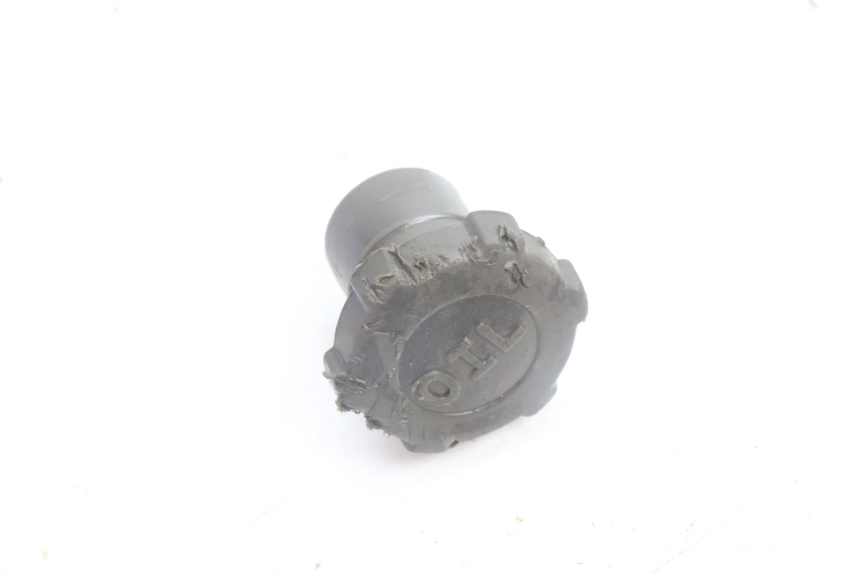 photo de BOUCHON RESERVOIR HUILE GILERA RUNNER SP 50 (2002 - 2004) - Détail de la pièce