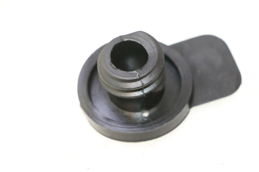 photo de BOUCHON RESERVOIR HUILE RIDE SLASH 2T 50 (2012 - 2014) - Détail de la pièce