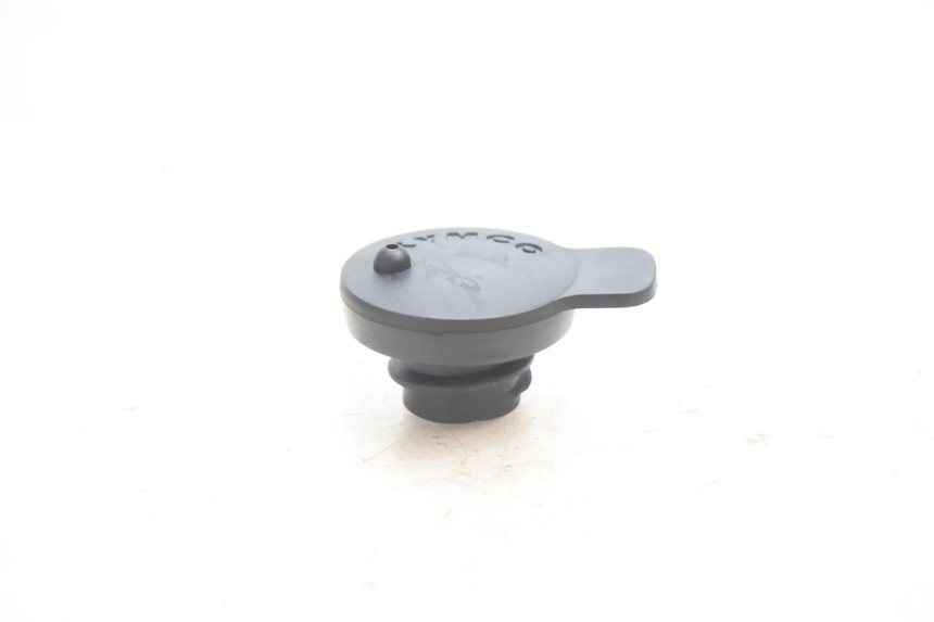 photo de BOUCHON RESERVOIR HUILE KYMCO SUPER 8 2T 50 (2007 - 2013) - Vue principale