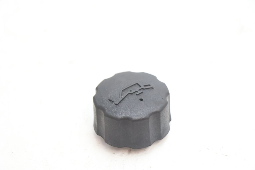 photo de BOUCHON RESERVOIR HUILE PEUGEOT TREKKER 50 (1995 - 2004) - Détail de la pièce