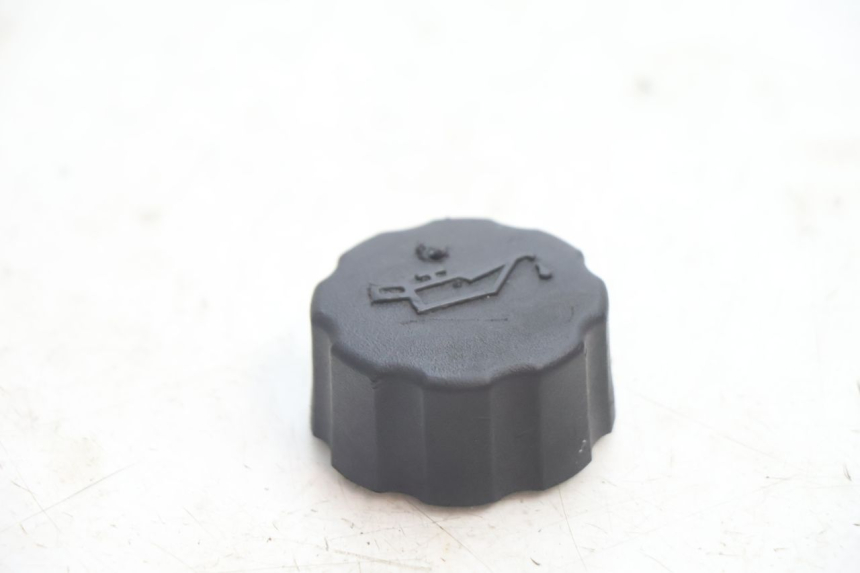 photo de BOUCHON RESERVOIR HUILE PEUGEOT TREKKER 50 (1995 - 2004) - Détail de la pièce