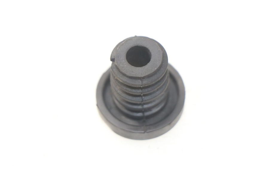 photo de BOUCHON VASE EXPANSION SUZUKI GSX-R GSXR 600 (2001 - 2003) - Détail de la pièce