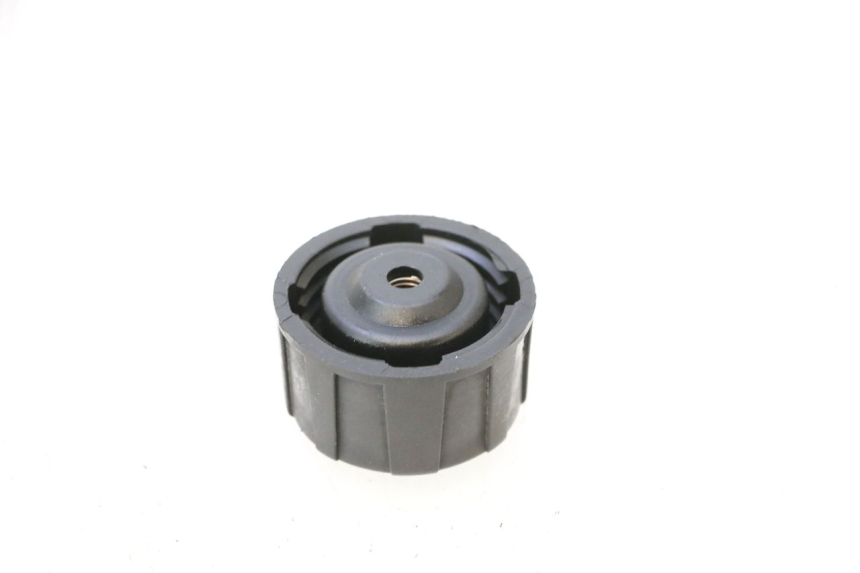 photo de BOUCHON VASE EXPANSION SYM GTS EVO 125 (2009 - 2013) - Zoom état d’usage