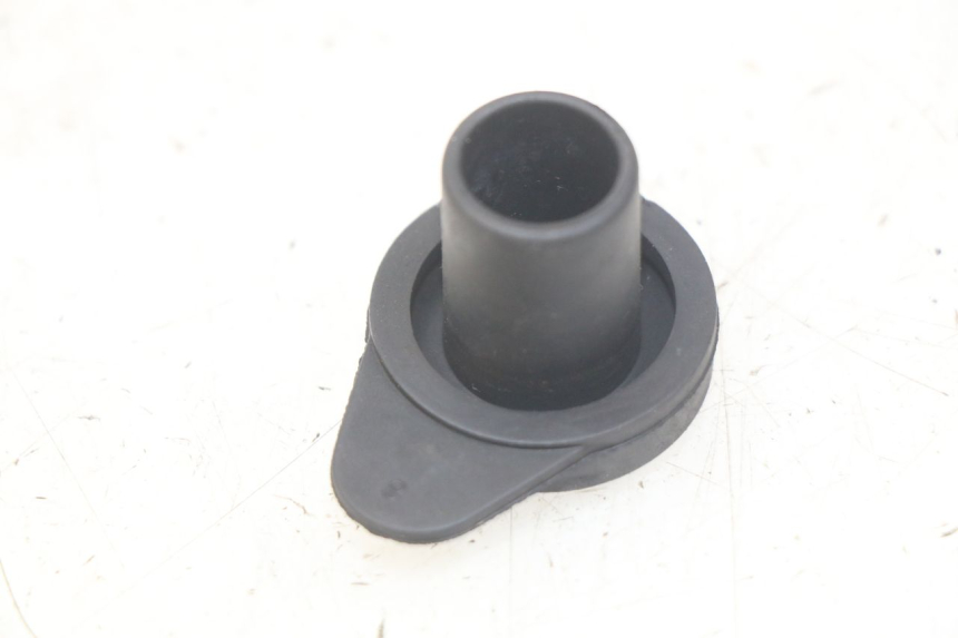 photo de BOUCHON VASE EXPANSION HONDA FES S-WING SWING ABS 125 (2007 - 2015)