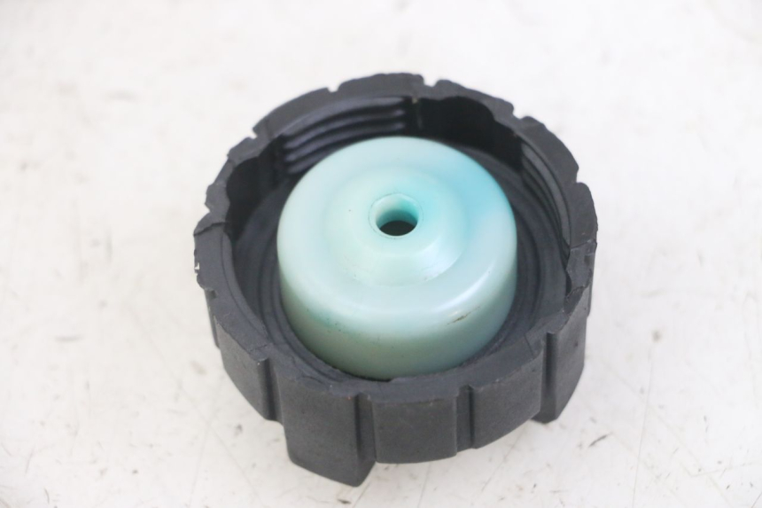 photo de BOUCHON VASE EXPANSION PEUGEOT JET FORCE CARBU 50 (2003 - 2016)