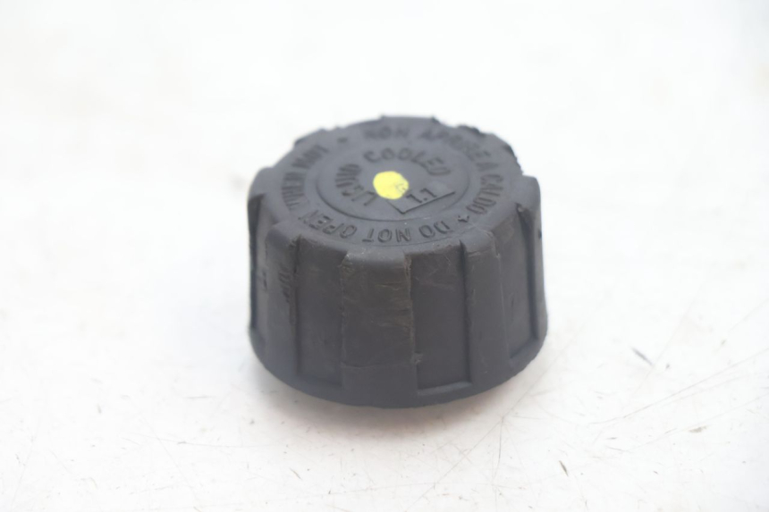 photo de BOUCHON VASE EXPANSION PIAGGIO MP3 125 (2006 - 2014) - Détail de la pièce