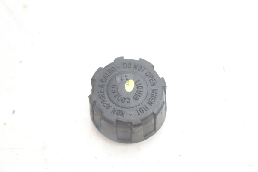 photo de BOUCHON VASE EXPANSION PIAGGIO MP3 125 (2006 - 2014) - Zoom état d’usage