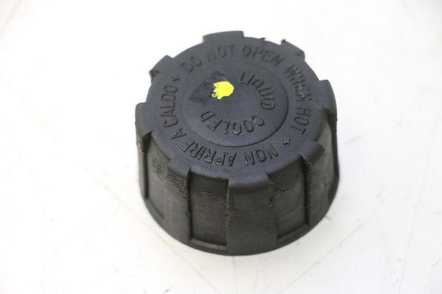 photo de BOUCHON VASE EXPANSION PIAGGIO MP3 500 (2011 - 2015) - Vue principale