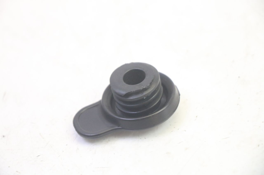 photo de BOUCHON VASE EXPANSION YAMAHA NEOS NEO'S 4T 50 (2008 - 2016) - Autre angle de vue