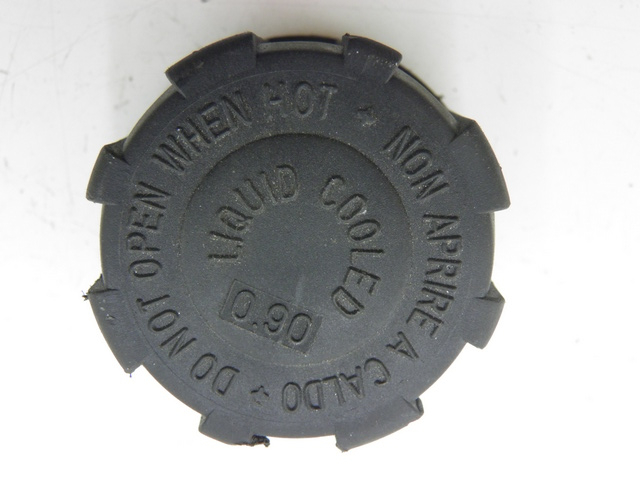 photo de BOUCHON VASE EXPANSION PIAGGIO BEVERLY 125 (1998 - 2005)