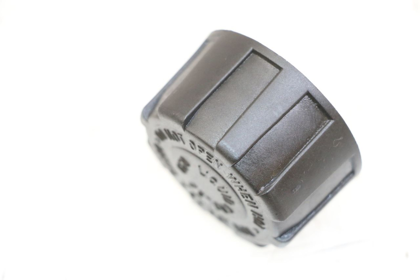photo de BOUCHON VASE EXPANSION PIAGGIO BEVERLY 125 (1998 - 2005)