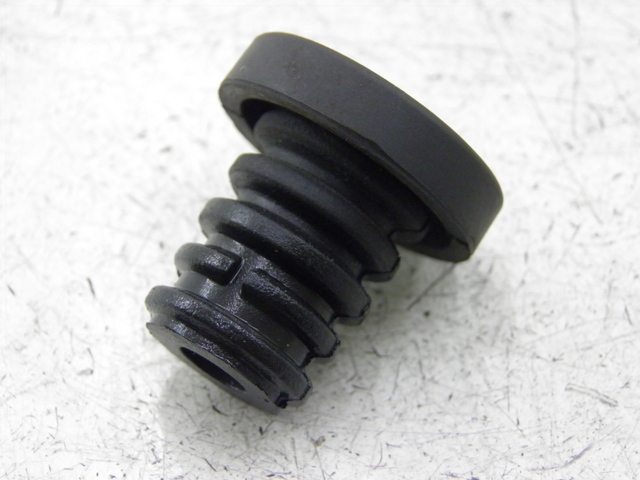 photo de BOUCHON VASE EXPANSION SUZUKI BURGMAN EXECUTIVE 650 (2008 - 2010)