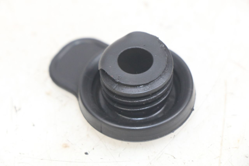 photo de BOUCHON VASE EXPANSION YAMAHA X-MAX XMAX 250 (2006 - 2009)