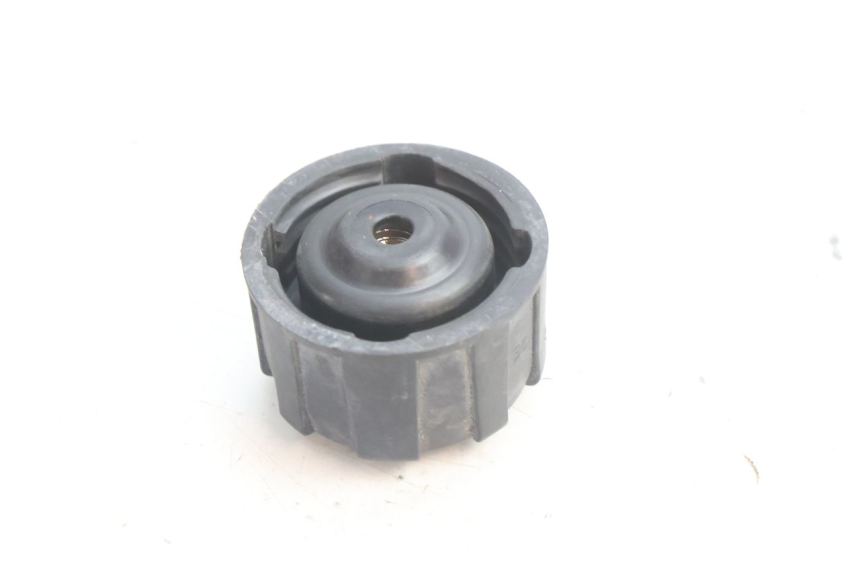 photo de BOUCHON VASE EXPANSION PIAGGIO X9 AMALFI 180 (2000 - 2003) - Autre angle de vue