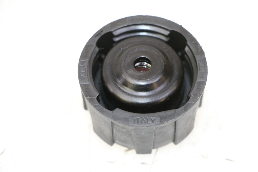 photo de BOUCHON VASE EXPANSION PIAGGIO X9 EVOLUTION 125 (2003 - 2007)