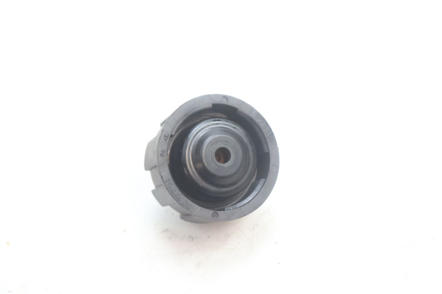 photo de BOUCHON VASE EXPANSION YAMAHA YP MAJESTY 125 (2007 - 2010) - Autre angle de vue