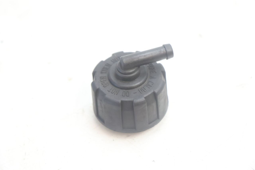 photo de BOUCHON VASE EXPANSION YAMAHA YP MAJESTY 125 (2002 - 2006) - Détail de la pièce