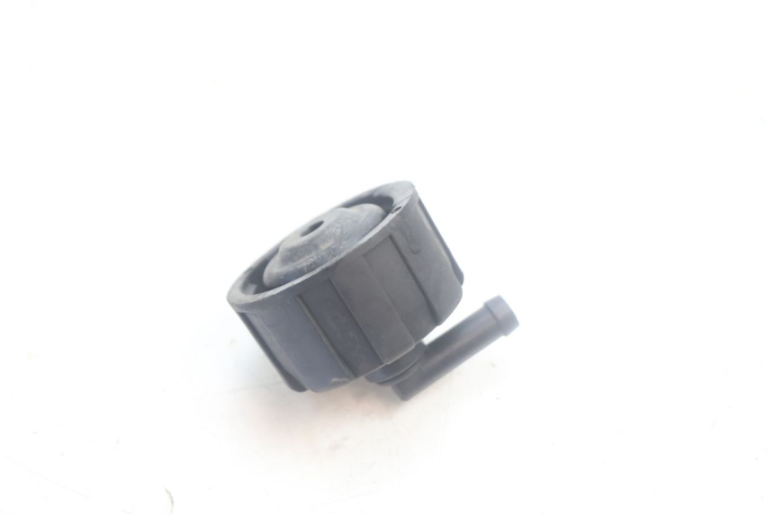photo de BOUCHON VASE EXPANSION YAMAHA YP MAJESTY 125 (2002 - 2006) - Zoom état d’usage