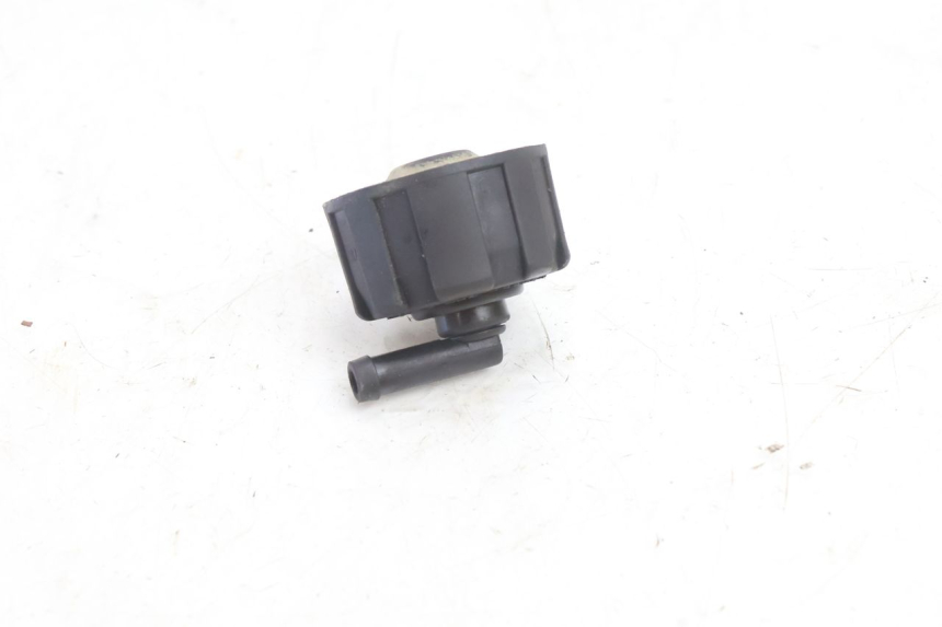 photo de BOUCHON VASE EXPANSION YAMAHA YP MAJESTY 125 (2007 - 2010) - Détail de la pièce
