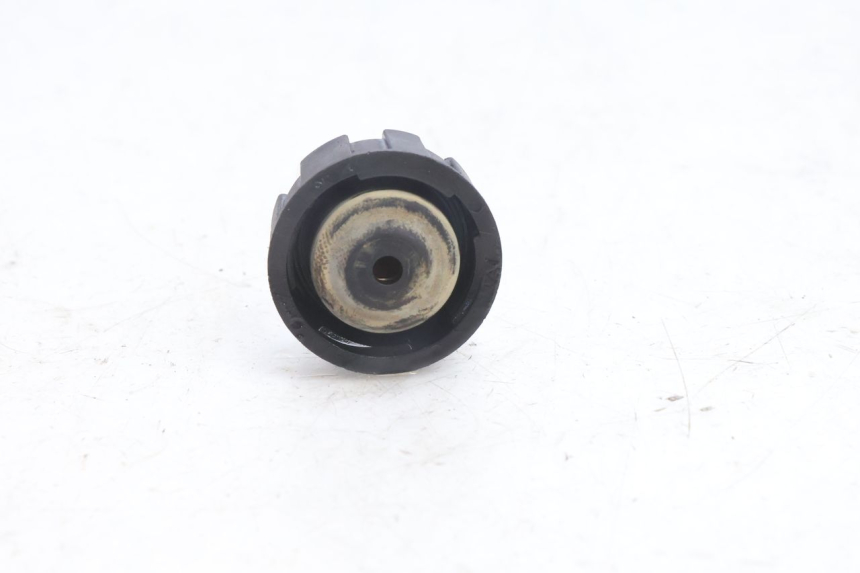 photo de BOUCHON VASE EXPANSION YAMAHA YP MAJESTY 125 (2007 - 2010) - Autre angle de vue