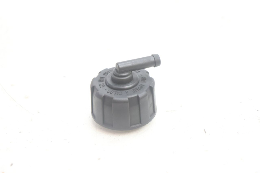 photo de BOUCHON VASE EXPANSION YAMAHA YP MAJESTY 125 (2002 - 2006) - Vue principale