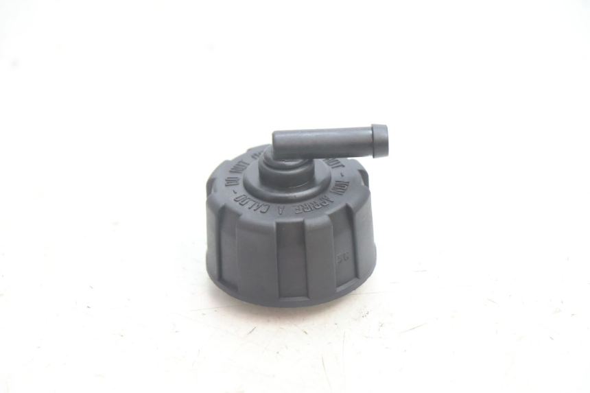 photo de BOUCHON VASE EXPANSION YAMAHA YP MAJESTY 125 (2002 - 2006) - Détail de la pièce