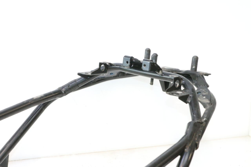photo de BOUCLE CADRE ARRIERE SUZUKI BURGMAN EXECUTIVE ABS 650 (2006 - 2012) - Détails caractéristiques