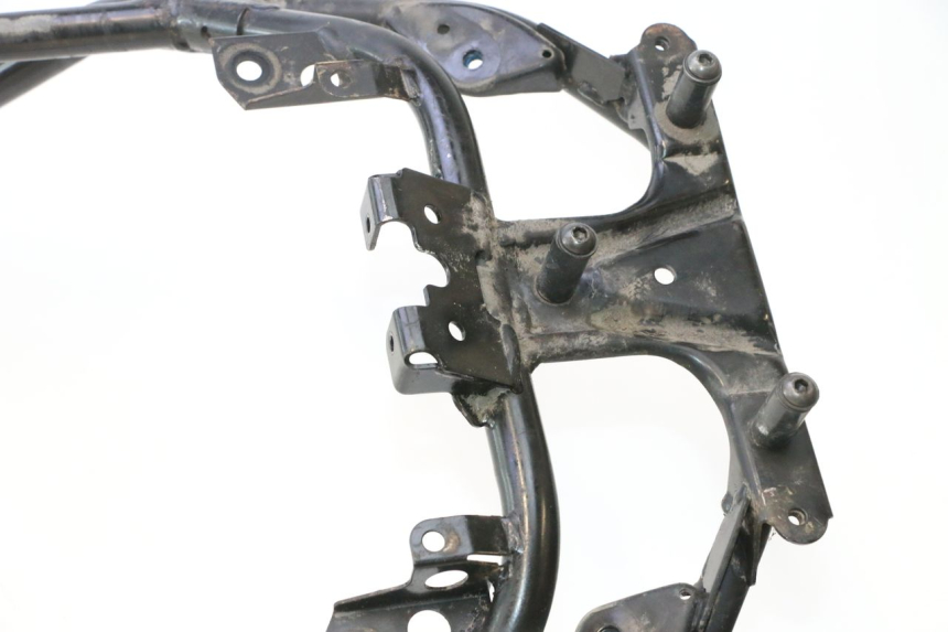 photo de BOUCLE CADRE ARRIERE SUZUKI BURGMAN EXECUTIVE ABS 650 (2006 - 2012) - Pièce contrôlée