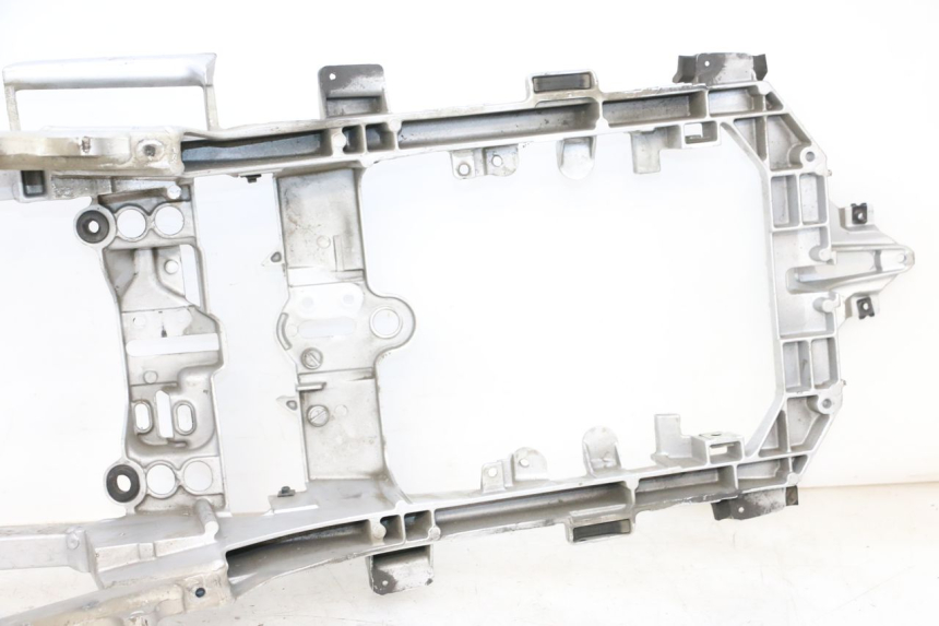 photo de BOUCLE CADRE ARRIERE YAMAHA FJR ABS 1300 (2006 - 2012) - Gros plan technique