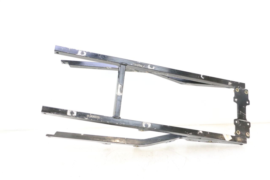 photo de BOUCLE CADRE ARRIERE KAWASAKI GPX F ZX750F 750 (1986 - 1990) - Autre angle de vue