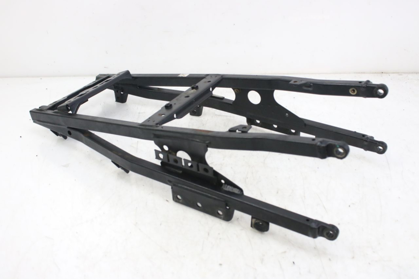 photo de BOUCLE CADRE ARRIERE TRIUMPH SPRINT ST 955 (1999 - 2001)