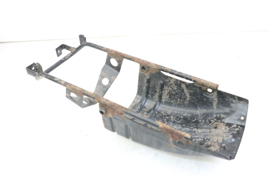 photo de BOUCLE CADRE ARRIERE SUZUKI GZ MARAUDER 125 (1998 - 2004)
