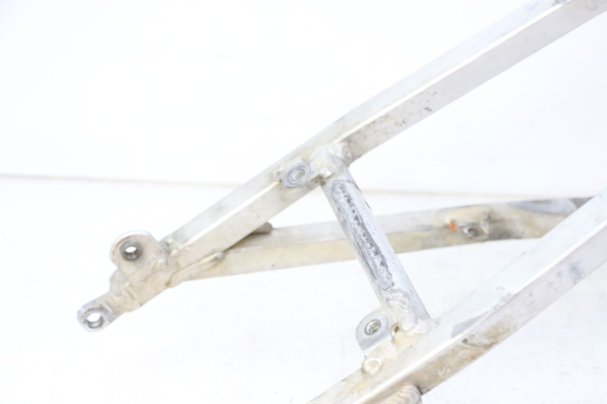 photo de BOUCLE CADRE ARRIERE YAMAHA YZ 125 (1998 - 2005)