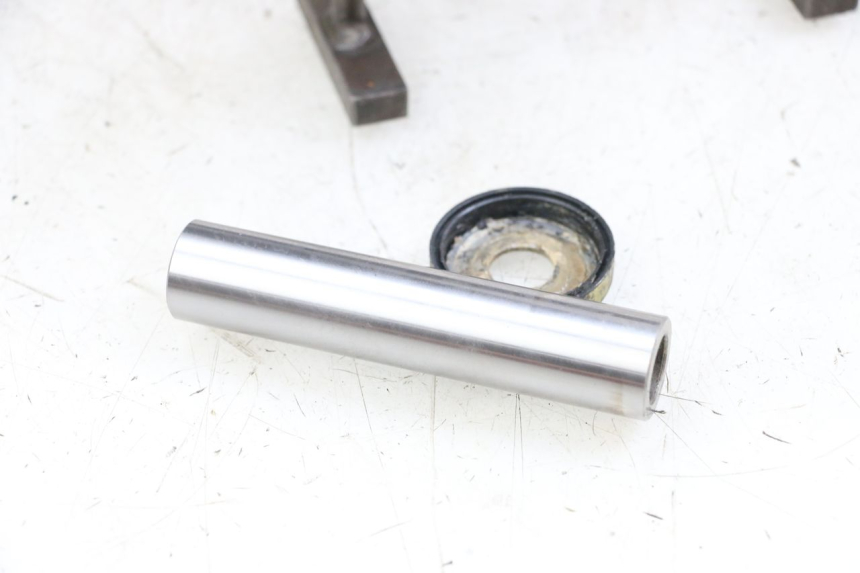 photo de Swingarm HYOSUNG GV AQUILA 125 (2000 - 2004) - Autre angle de vue