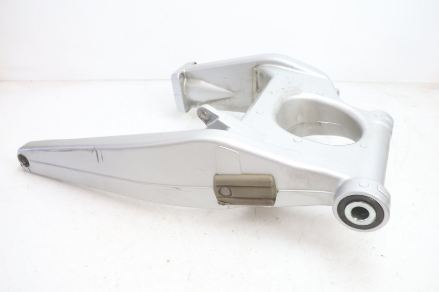 photo de BRAS OSCILLANT YAMAHA FJR 1300 (2001 - 2005) - Autre angle de vue
