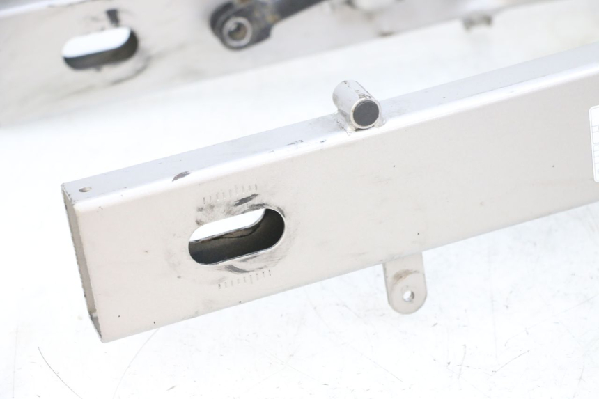 photo de BRAS OSCILLANT SUZUKI GSF N BANDIT 600 (1996 - 1999) - Focus structure