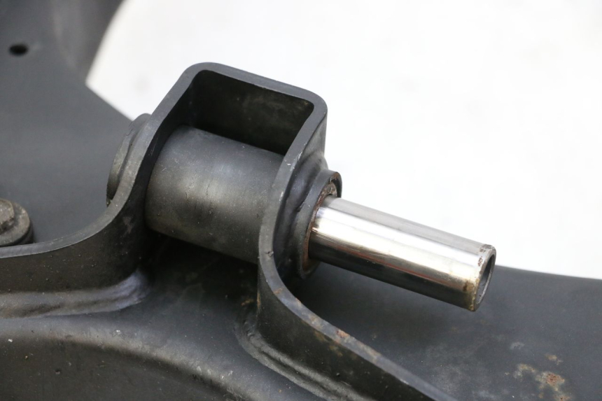 photo de BRAS OSCILLANT SUZUKI GSR 750 (2011 - 2017)