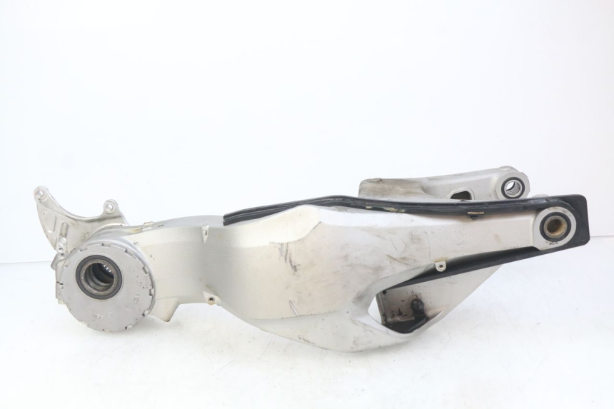 photo de BRAS OSCILLANT HONDA CB R 1000 (2018 - 2023)