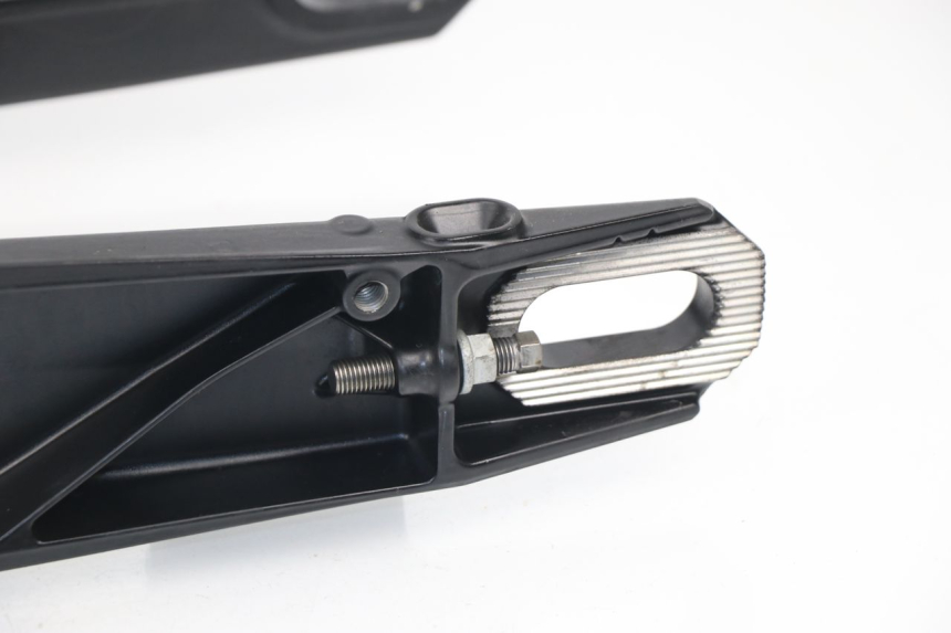 photo de BRAS OSCILLANT HUSQVARNA SVARTPILEN 701 690 (2019 - 2020)
