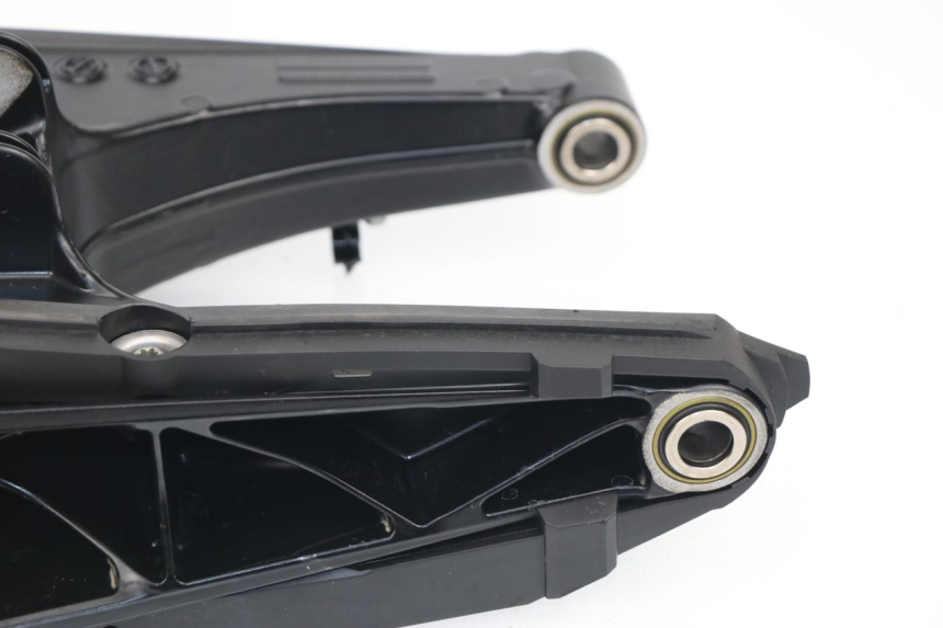 photo de BRAS OSCILLANT HUSQVARNA SVARTPILEN 701 690 (2019 - 2020)