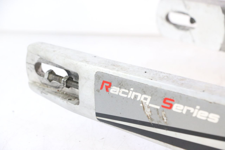 photo de BRAS OSCILLANT RIEJU MRT PRO SUPERMOTARD 50 (2007 - 2018) - Détail de la pièce