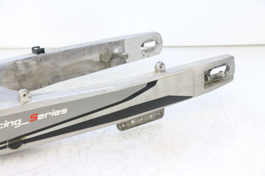 photo de BRAS OSCILLANT RIEJU MRT PRO SUPERMOTARD 50 (2007 - 2018) - Vue d’ensemble