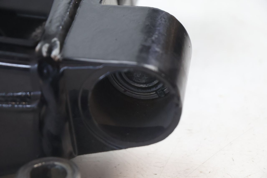 photo de BRAS OSCILLANT HARLEY DAVIDSON ROAD GLIDE FLTRXSE 1920 (2018 - 2022) - Points de fixation