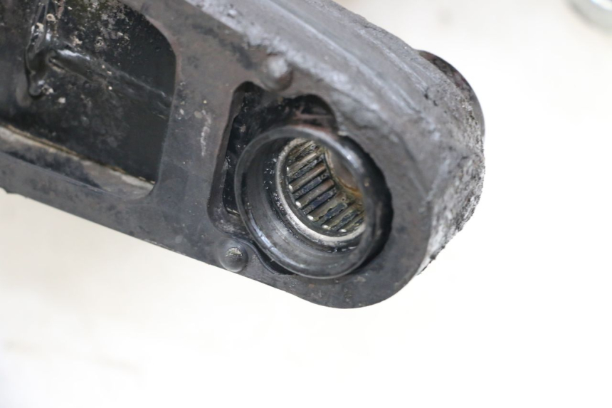 photo de BRAS OSCILLANT SUZUKI GZ MARAUDER 125 (1998 - 2004)